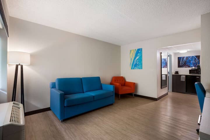 Room 10 of 31