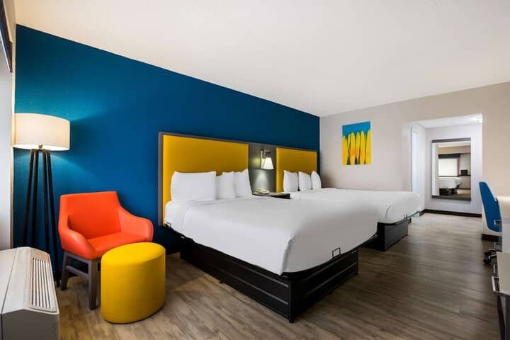 Room 8 of 31
