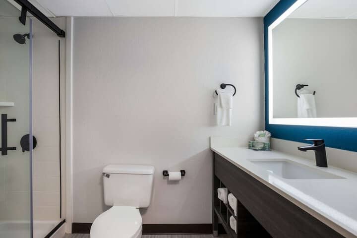 Room 17 of 31